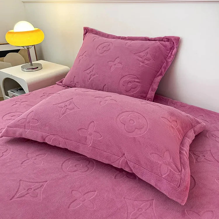 MonoFloral Milk Velvet Bedding