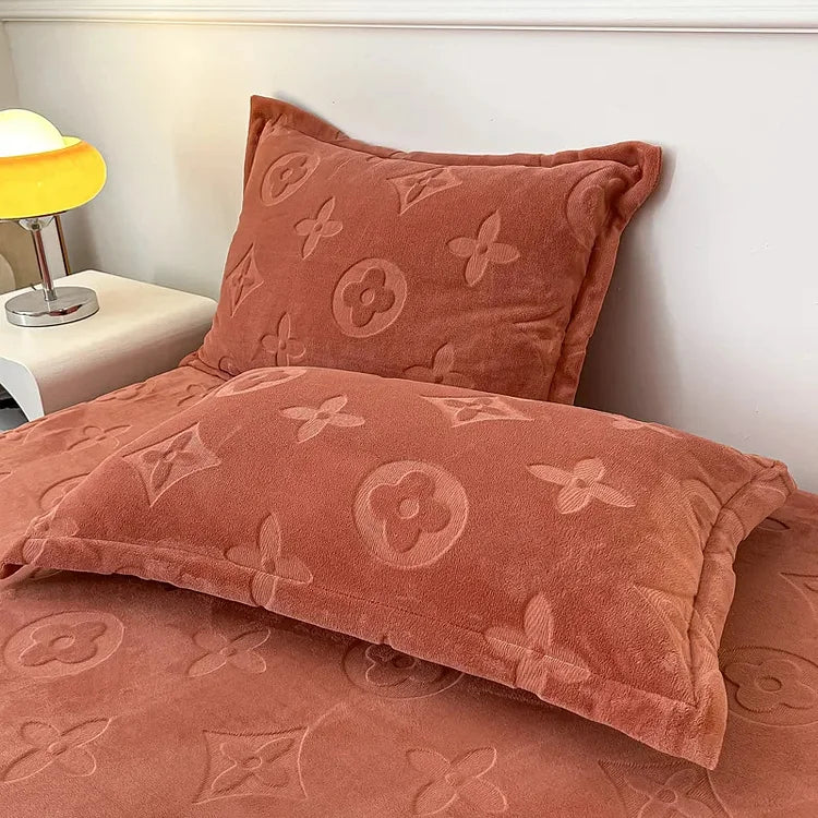 MonoFloral Milk Velvet Bedding